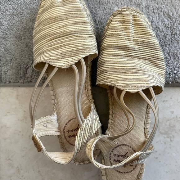 Toni Pons Shoes - Toni pons Natural Beige Espadrille Flats with Ankle Ties
